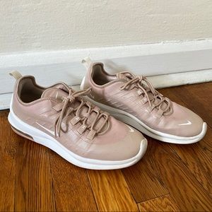 Nike Women’s Air Max Axis